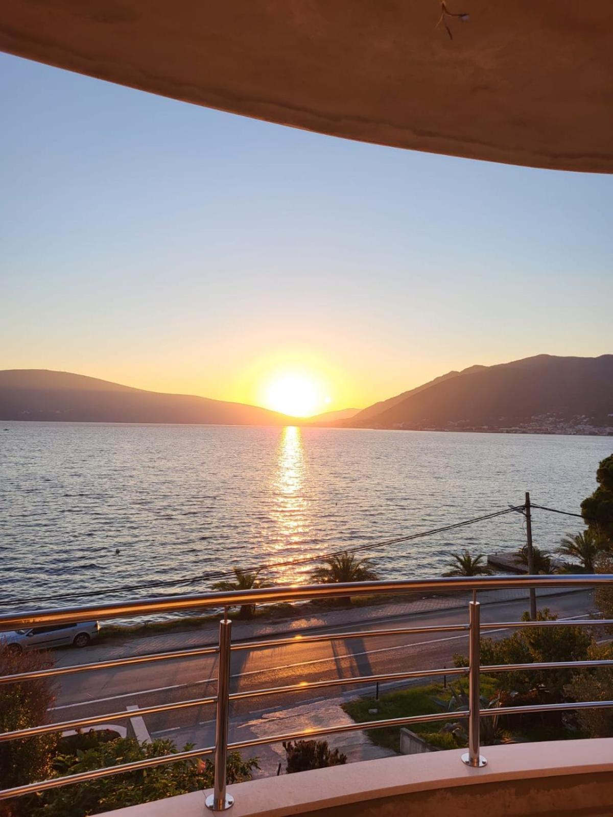 Matkovic Residence Tivat Exterior foto